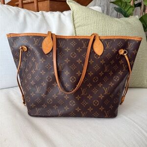 Louis Vuitton Neverfull MM Monogram
